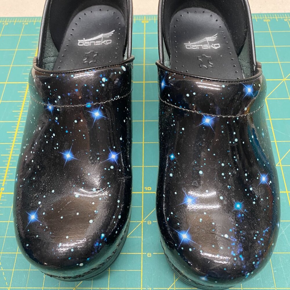 Dansko Stargazer Professional Patent Clogs, size US 8.5/9 - EU 39